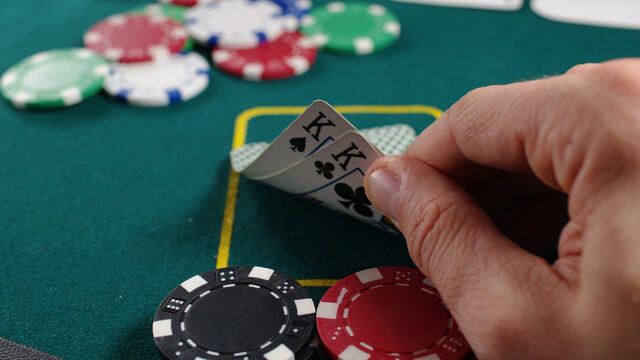 Chiến thuật lựa chọn starting hand hiệu quả nhất khi chơi poker chuyên nghiệp