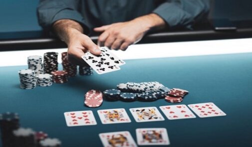 Hướng dẫn cách tính Outs trong Poker