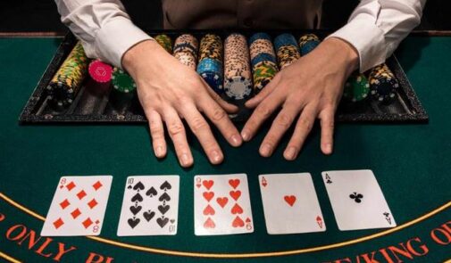 Nhận định thời điểm Bluff Poker chuẩn
